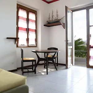 https://la-tana-di-nonno-bob.hotelitalianriviera.com
